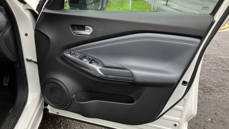 Nissan Juke 1.0 DiG-T N-Connecta 5dr Petrol Hatchback